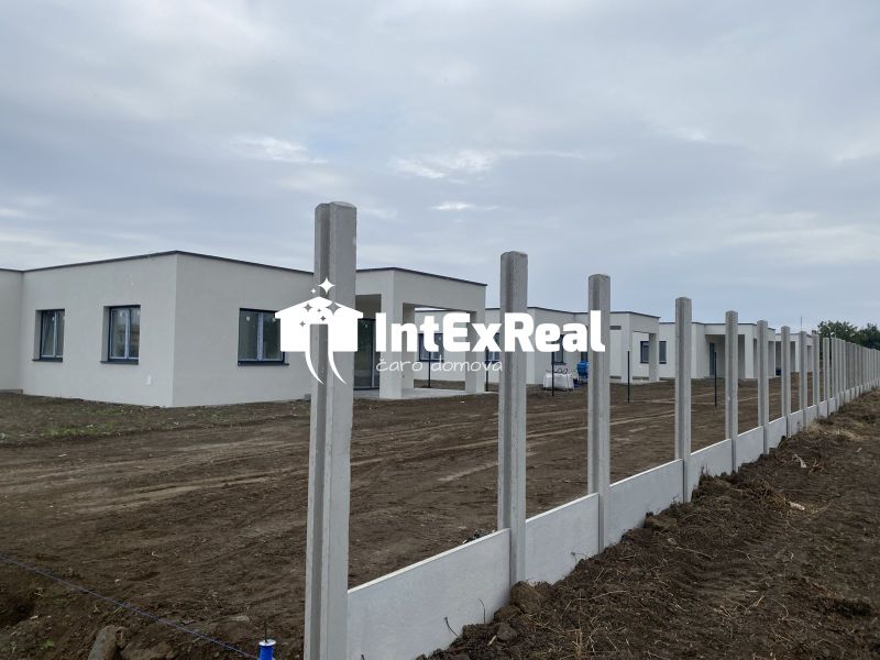 Novostavba typu dvojdom na kľúč, Čierny Bord, viac na: https://reality.intexreal.sk/