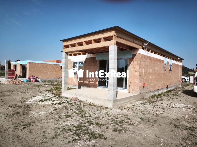 Slnečnica, 4 izbové moderné bývanie, novostavba, Čierny Brod , viac na: https://reality.intexreal.sk/