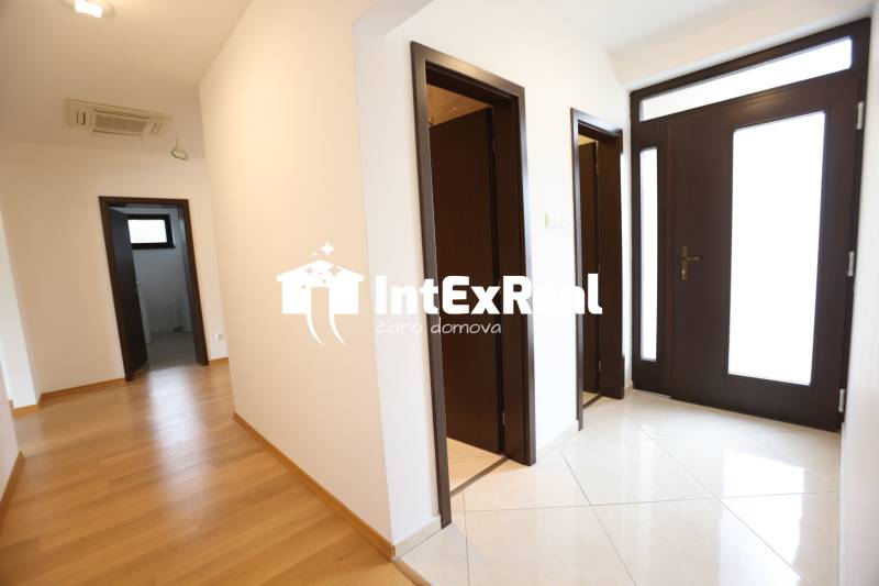 vVIDEO! Pre náročných, vysnívaný domov na predaj, Baloň, viac na: https://reality.intexreal.sk/