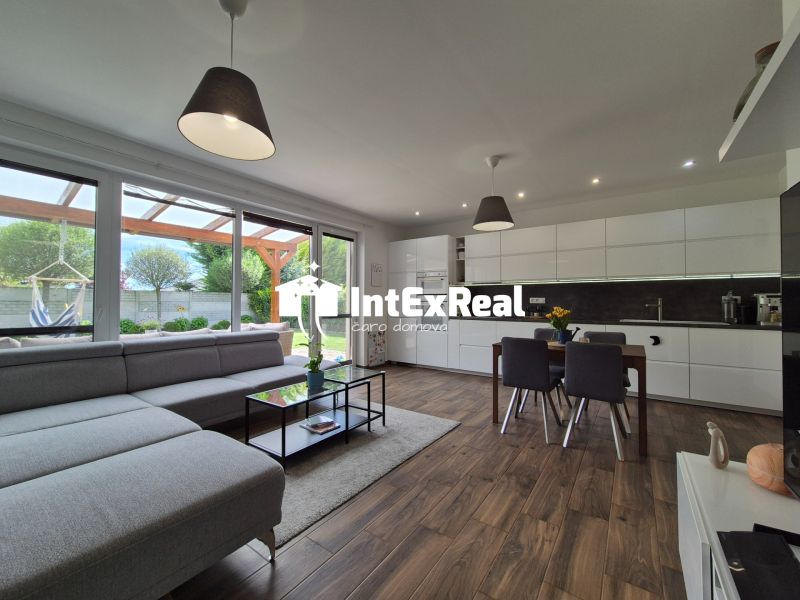 Výnimočný predaj! Byt so záhradou,  garážou, Galanta , viac na: https://reality.intexreal.sk/