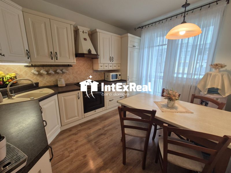 Veľkometrážny 3 i. BYT, loggia, pivnica, na predaj  Galanta, Sever, viac na: https://reality.intexreal.sk/