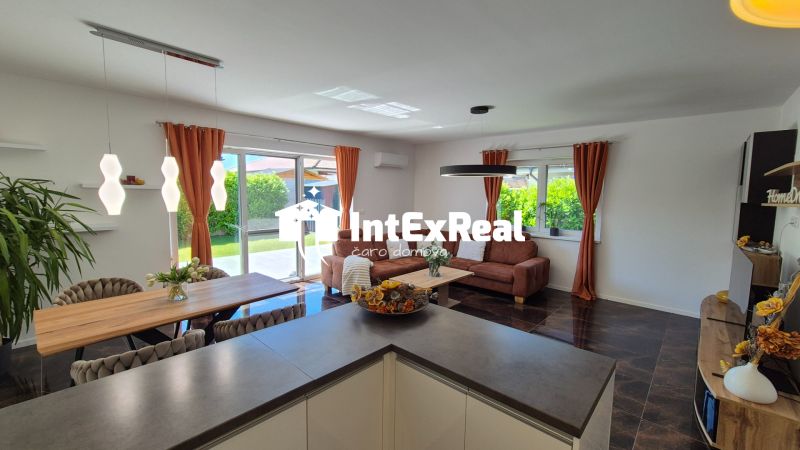 Vysnívaný domov? 4i. rodinný dom, 135,14 m²,Galanta, Mládežnícka štvrť, viac na: https://reality.intexreal.sk/