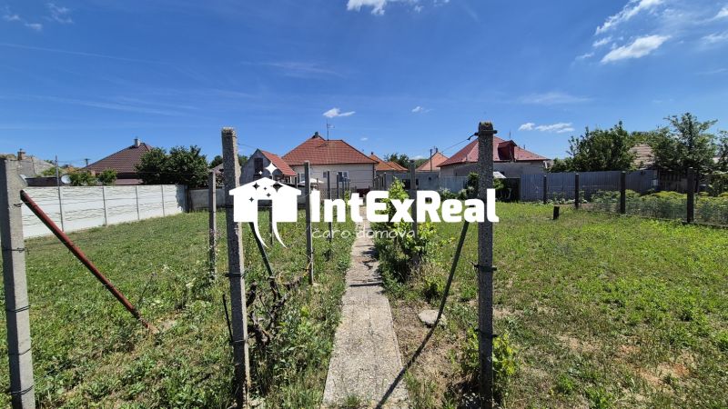 Rodinný  dom  s novou strechou, predaj, Košúty, viac na: https://reality.intexreal.sk/