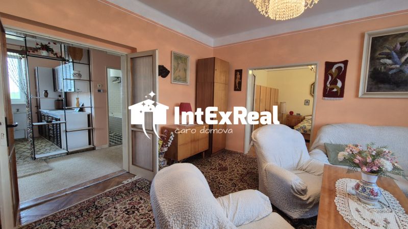 Rodinný  dom  s novou strechou, predaj, Košúty, viac na: https://reality.intexreal.sk/