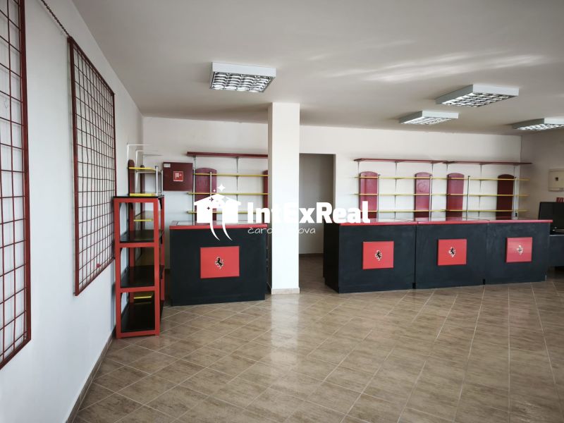 Prenájom obchodno-administratívneho priestoru , Šaľa  centrum, viac na: https://reality.intexreal.sk/