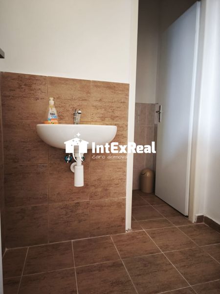 Prenájom obchodno-administratívneho priestoru , Šaľa  centrum, viac na: https://reality.intexreal.sk/