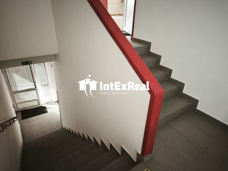 Prenájom obchodno-administratívneho priestoru , Šaľa  centrum, viac na: https://reality.intexreal.sk/