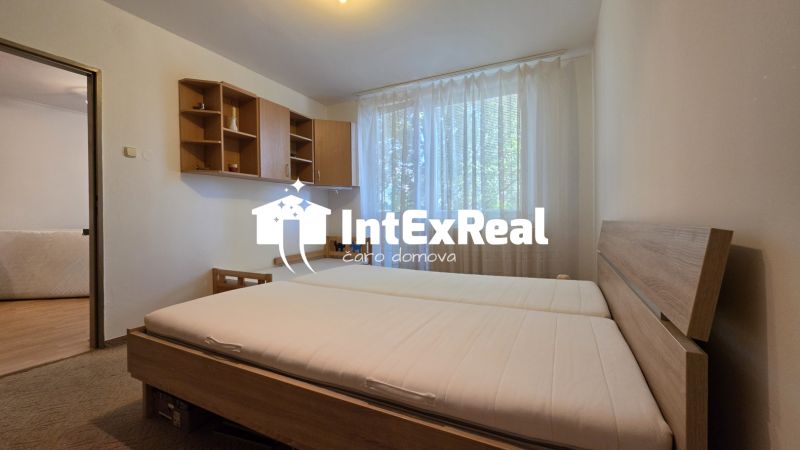 Zariadený 2 izb. Byt, garáž na prenájom, Galanta, Krásna, viac na: https://reality.intexreal.sk/