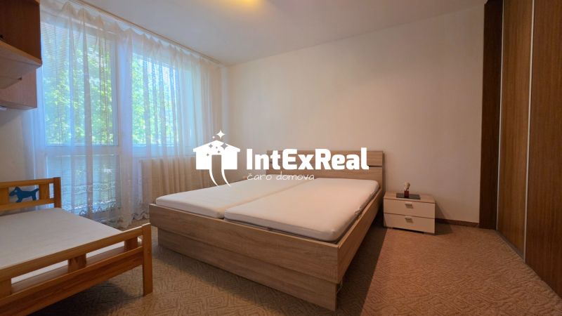 Zariadený 2 izb. Byt, garáž na prenájom, Galanta, Krásna, viac na: https://reality.intexreal.sk/
