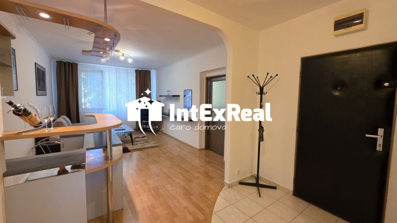 Zariadený 2 izb. Byt, garáž na prenájom, Galanta, Krásna, viac na: https://reality.intexreal.sk/