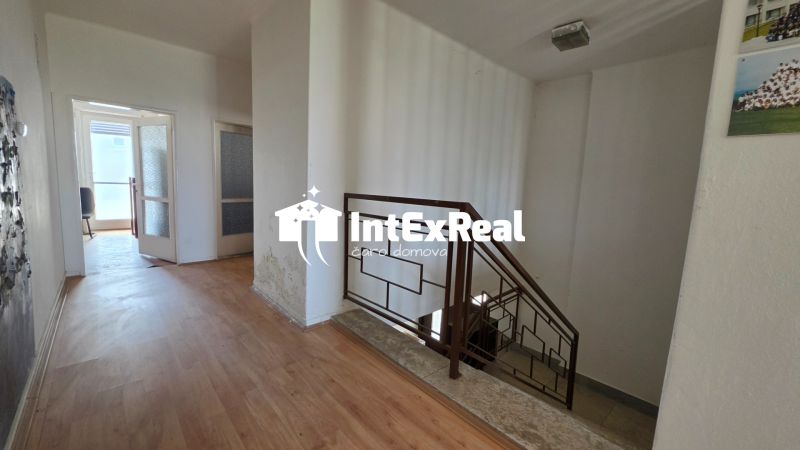 Dom  s obrovským potenciálom, na predaj, Galanta, centrum,Viac na: https://reality.intexreal.sk/