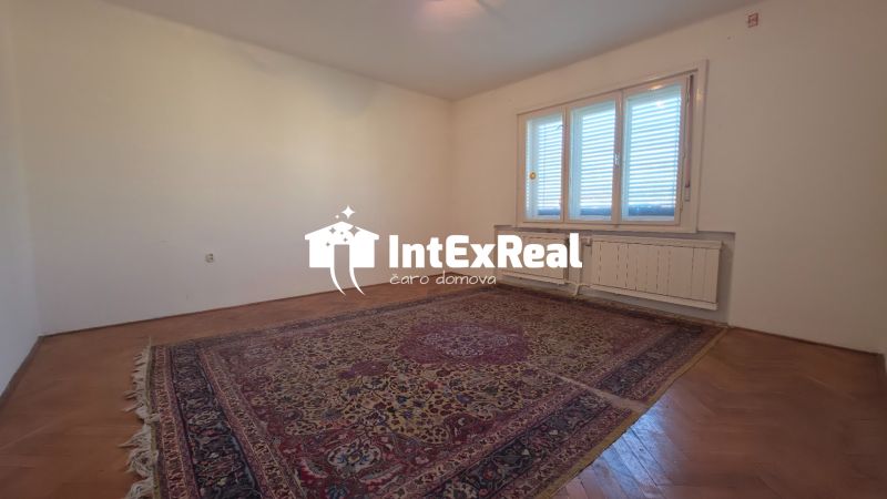 Dom  s obrovským potenciálom, na predaj, Galanta, centrum,Viac na: https://reality.intexreal.sk/