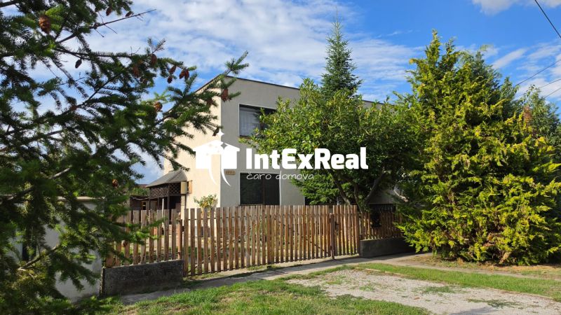 Útulný 4i rodinný dom a veľkým potenciálom, Trstice, viac na: http://reality.intexreal.sk/