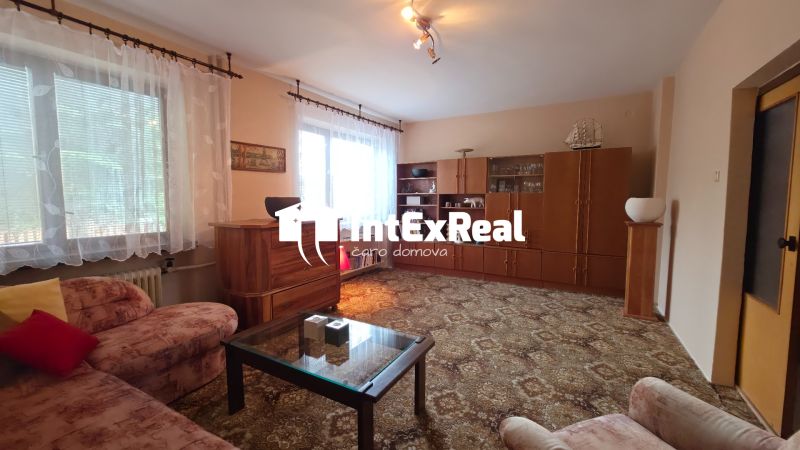 Útulný 4i rodinný dom a veľkým potenciálom, Trstice, viac na: http://reality.intexreal.sk/