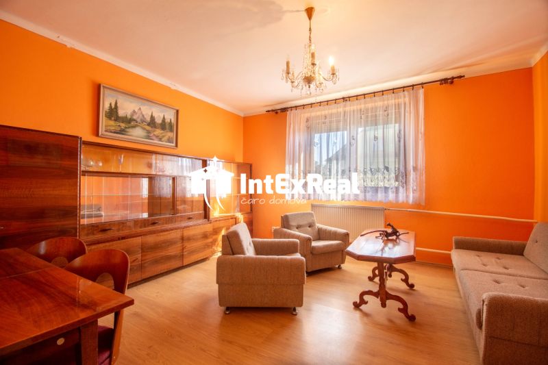 Na predaj rodinný dom s veľkým slnečným pozemkom v obci Mostová, viac na: https://reality.intexreal.sk/