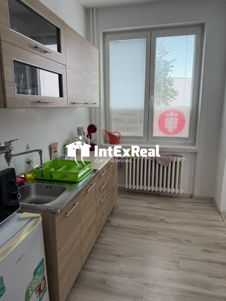 Prenájom, administratívne a kancelárske priestory, Galanta, 12,53 m², viac na: http://reality.intexreal.sk/