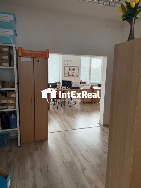 Prenájom, administratívne a kancelárske priestory, Galanta, 12,53 m², viac na: http://reality.intexreal.sk/