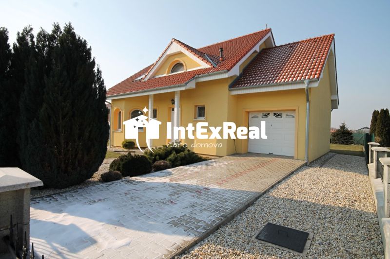 NA PREDAJ 5 izbový rodinný dom, Galanta  , viac na : http://reality.intexreal.sk/
