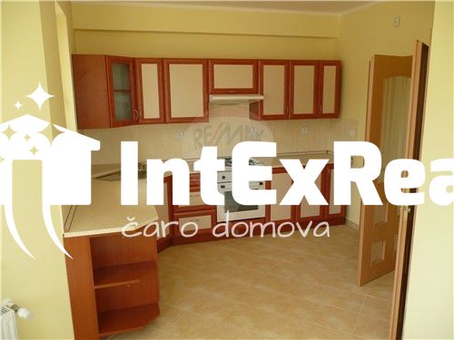 NA PREDAJ 5 izbový rodinný dom, Galanta  , viac na : http://reality.intexreal.sk/