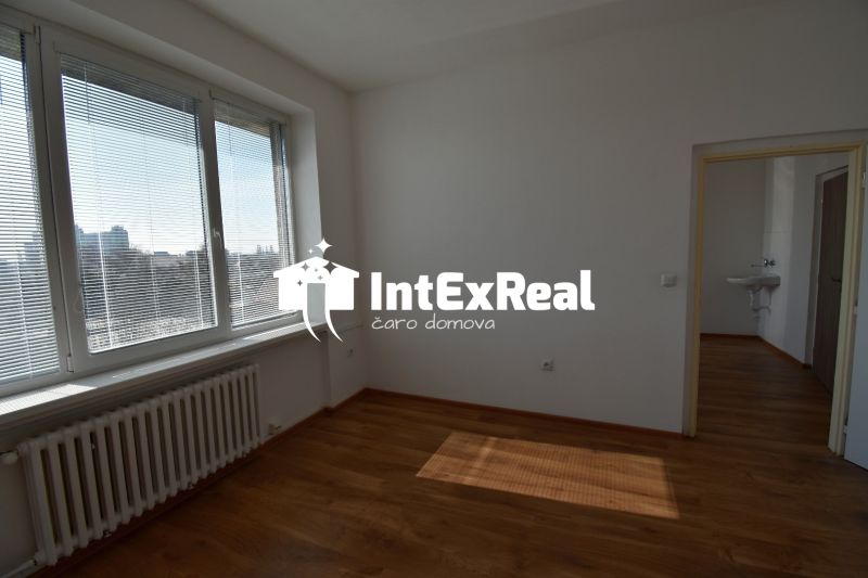 Prenájom kancelárie 14,66 m2, Galanta, viac na: https://reality.intexreal.sk/