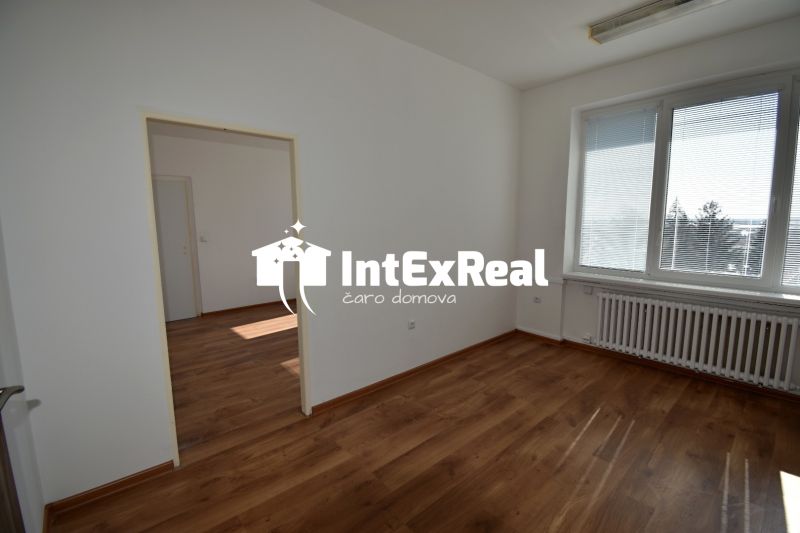 Prenájom kancelárie 14,66 m2, Galanta, viac na: https://reality.intexreal.sk/