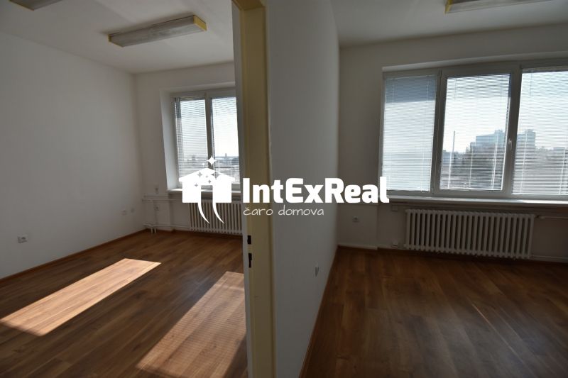 Prenájom kancelárie 14,66 m2, Galanta, viac na: https://reality.intexreal.sk/